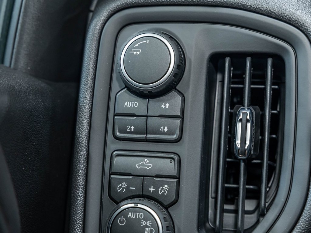 2026 Chevrolet Silverado 1500 in St-Jérôme, Quebec - 22 - w1024h768px