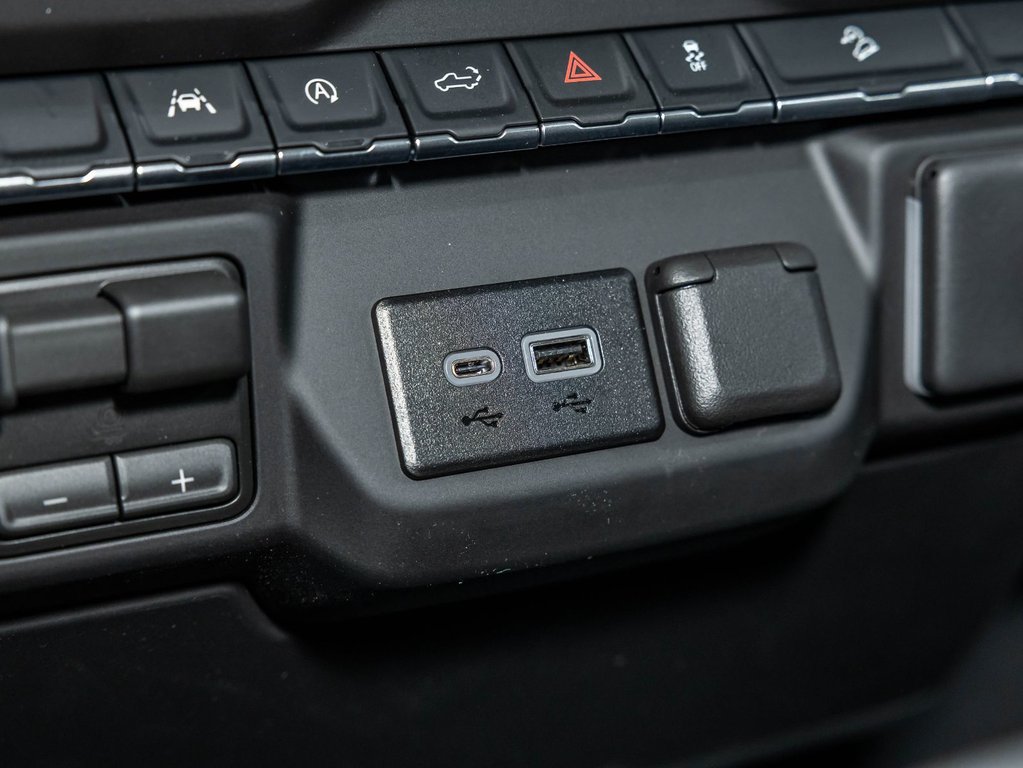 2026 Chevrolet Silverado 1500 in St-Jérôme, Quebec - 26 - w1024h768px