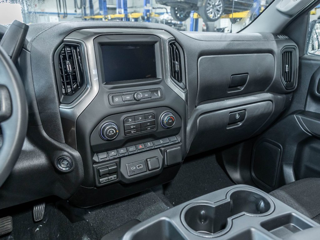 2026 Chevrolet Silverado 1500 in St-Jérôme, Quebec - 18 - w1024h768px