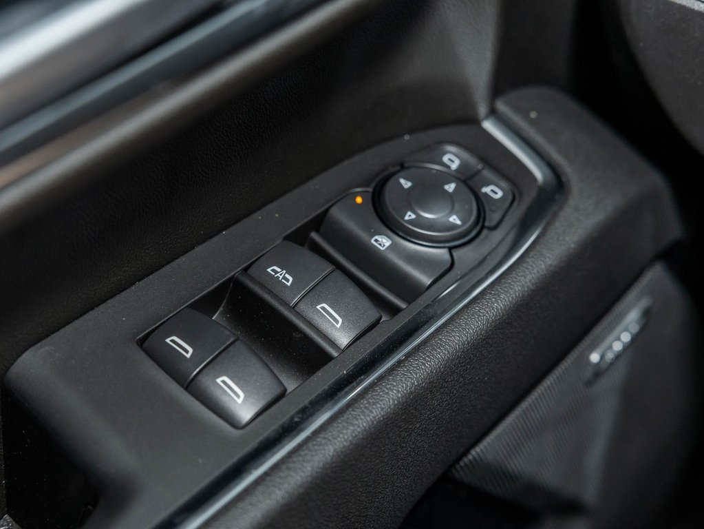 2026 Chevrolet Silverado 1500 in St-Jérôme, Quebec - 27 - w1024h768px
