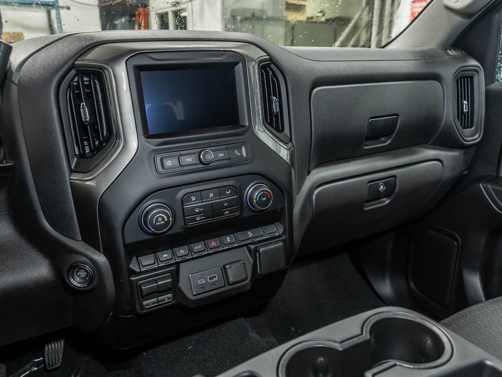 2026 Chevrolet Silverado 1500 in St-Jérôme, Quebec - 18 - w1024h768px
