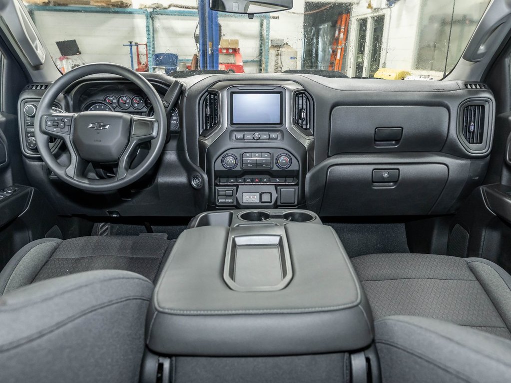2026 Chevrolet Silverado 1500 in St-Jérôme, Quebec - 4 - w1024h768px