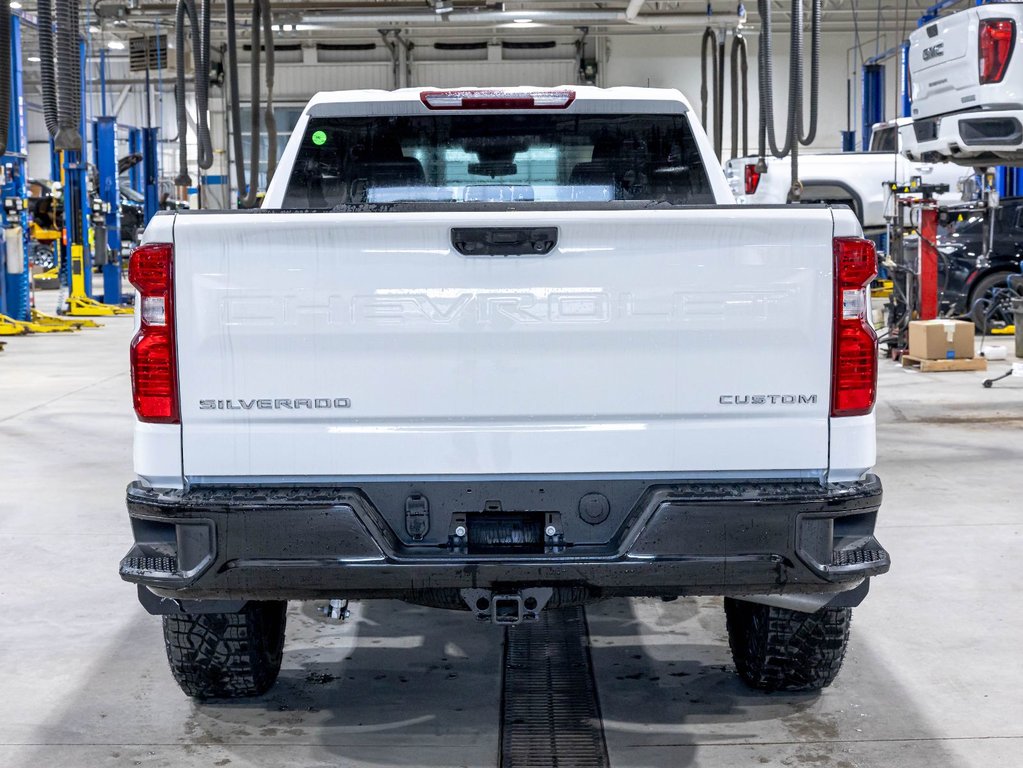 Chevrolet Silverado 1500  2026 à St-Jérôme, Québec - 6 - w1024h768px