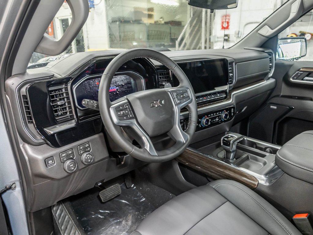 2026 Chevrolet Silverado 1500 in St-Jérôme, Quebec - 12 - w1024h768px