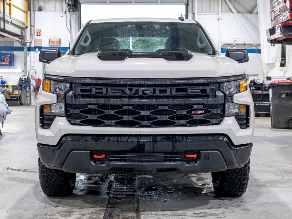 Chevrolet Silverado 1500  2026 à St-Jérôme, Québec - 2 - w1024h768px