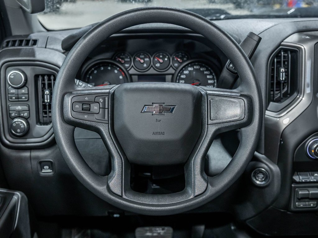 Chevrolet Silverado 1500  2026 à St-Jérôme, Québec - 12 - w1024h768px
