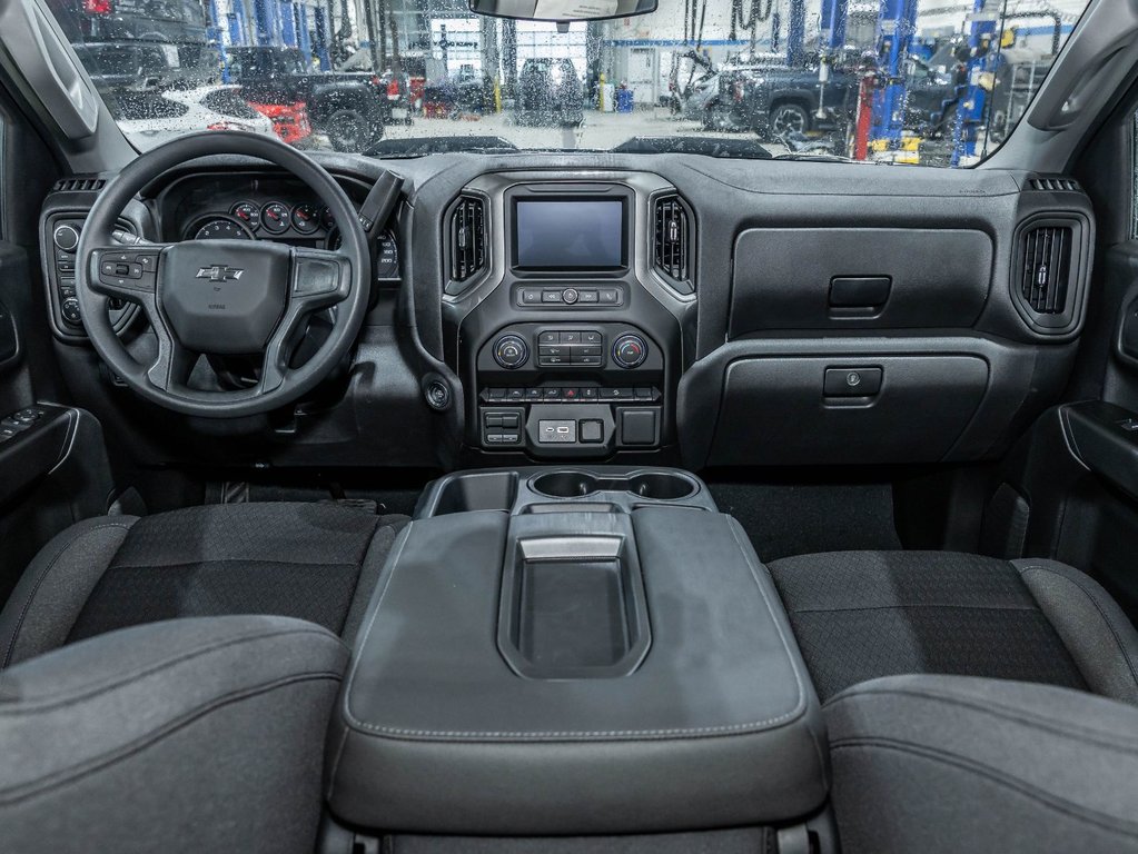 Chevrolet Silverado 1500  2026 à St-Jérôme, Québec - 4 - w1024h768px