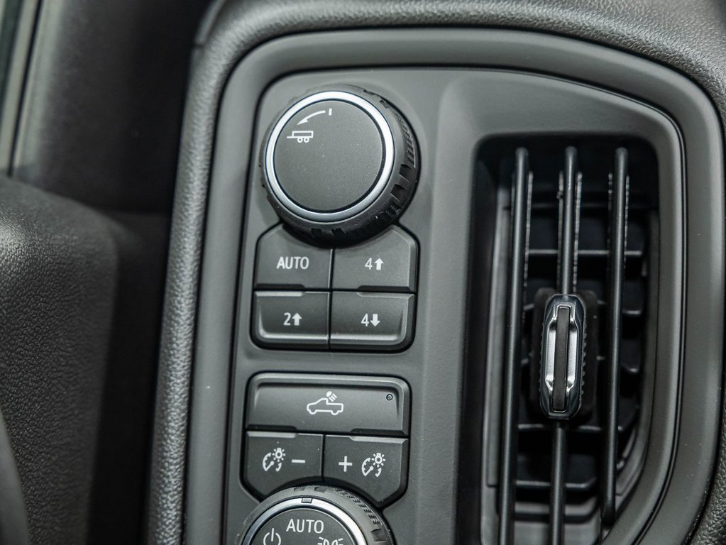 2026 Chevrolet Silverado 1500 in St-Jérôme, Quebec - 22 - w1024h768px