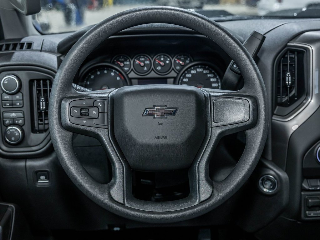 2026 Chevrolet Silverado 1500 in St-Jérôme, Quebec - 10 - w1024h768px
