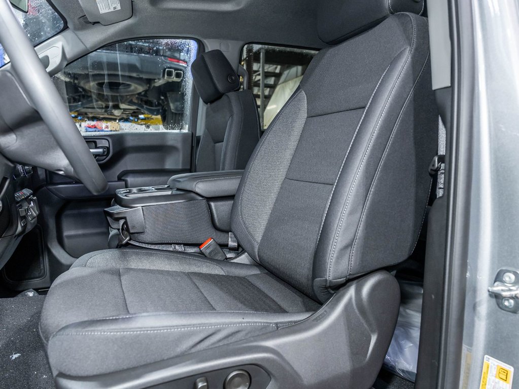 2026 Chevrolet Silverado 1500 in St-Jérôme, Quebec - 10 - w1024h768px