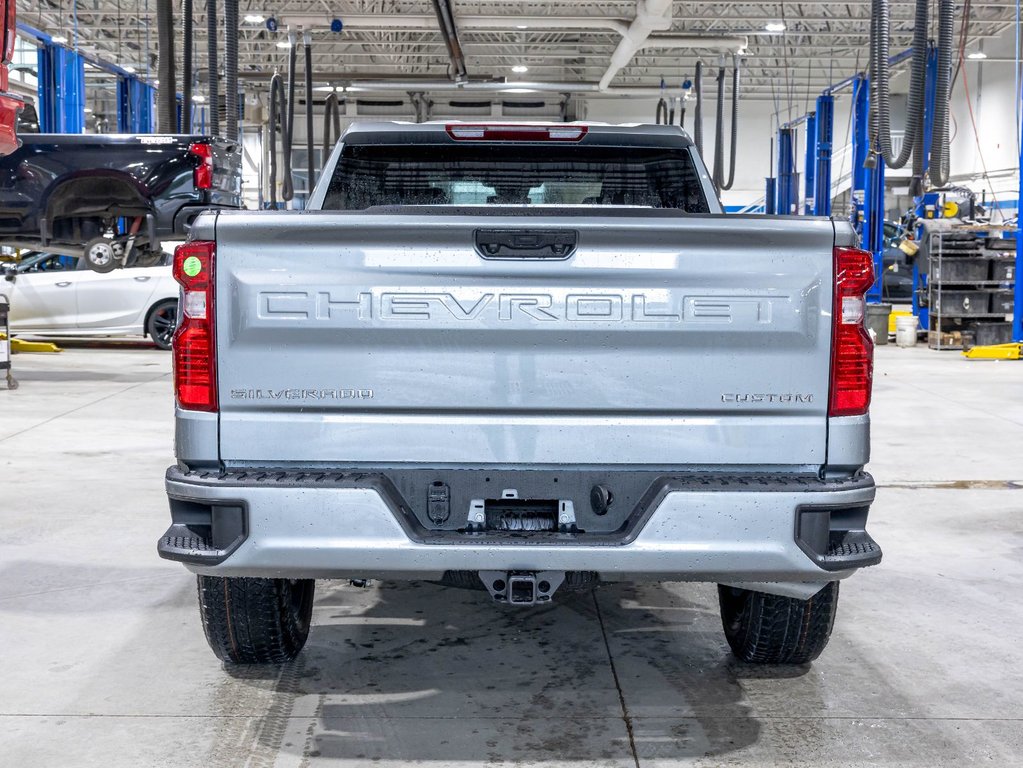 2026 Chevrolet Silverado 1500 in St-Jérôme, Quebec - 6 - w1024h768px