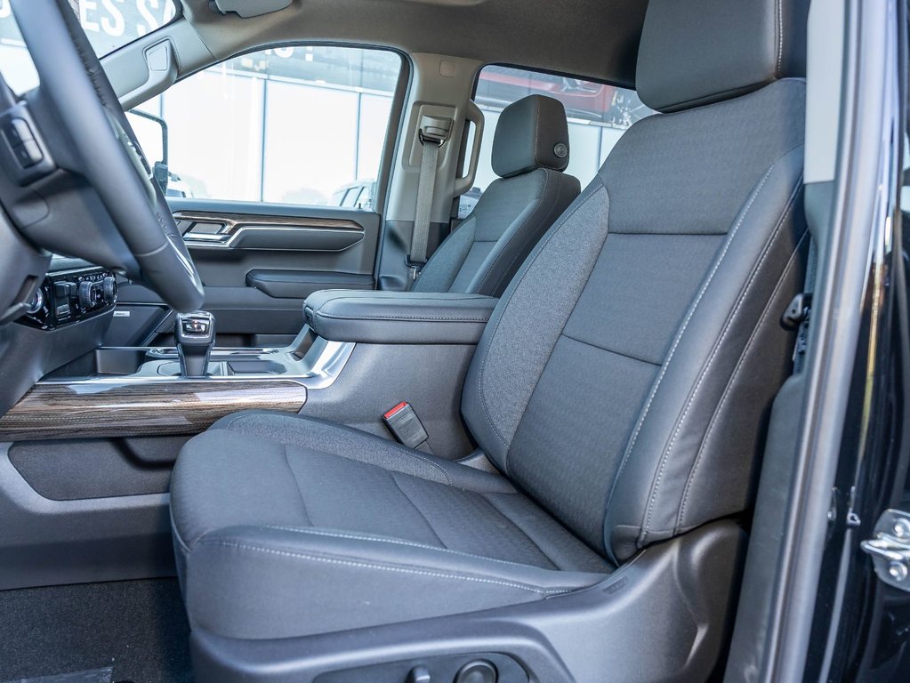 2026 Chevrolet Silverado 1500 in St-Jérôme, Quebec - 10 - w1024h768px