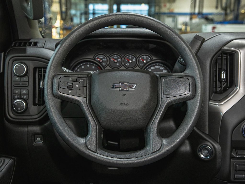 2026 Chevrolet SILVERADO 2500 4RM CUSTOM CREW in St-Jérôme, Quebec - 12 - w1024h768px