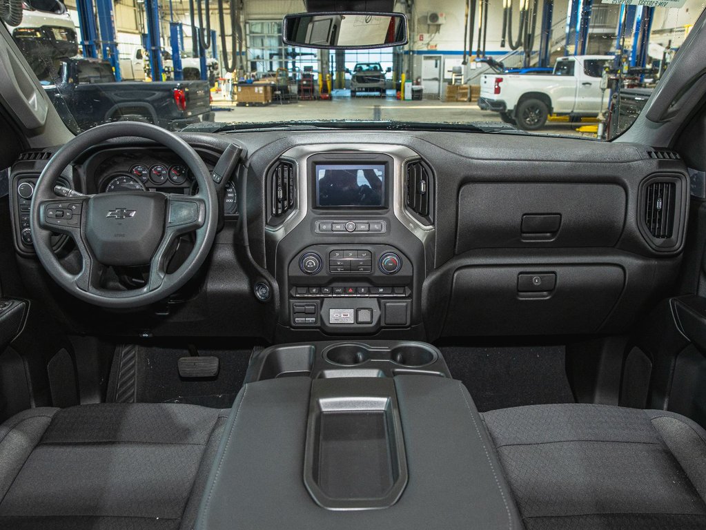 2026 Chevrolet SILVERADO 2500 4RM CUSTOM CREW in St-Jérôme, Quebec - 4 - w1024h768px
