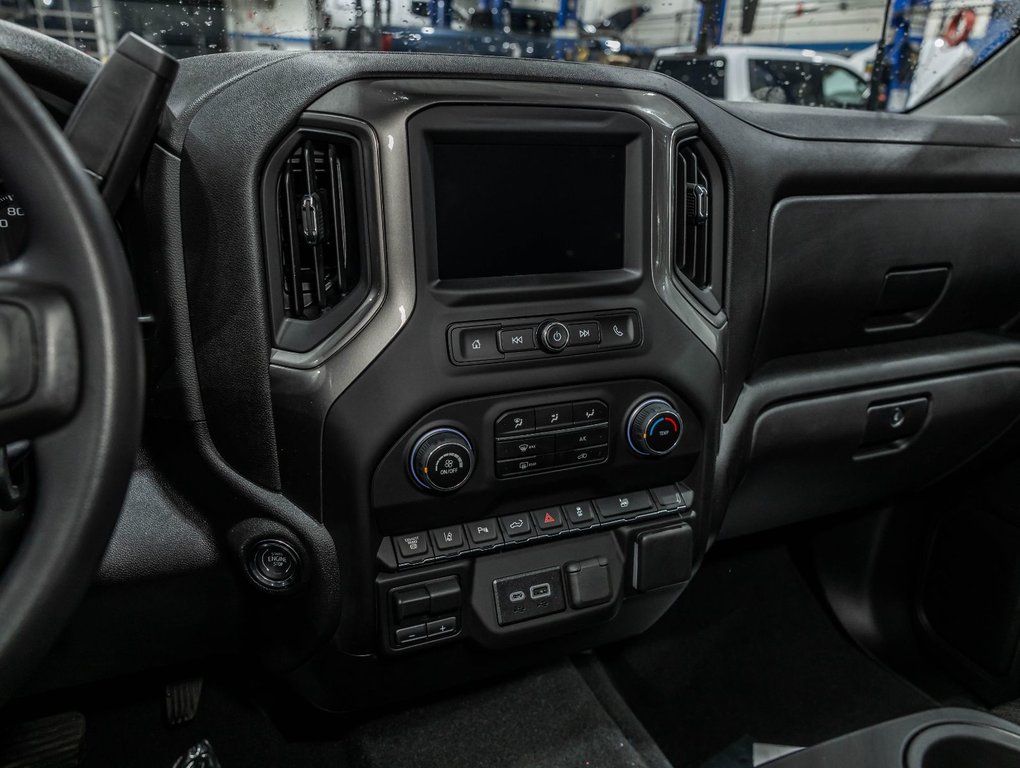 2026 Chevrolet SILVERADO 2500 4RM CUSTOM CREW in St-Jérôme, Quebec - 18 - w1024h768px
