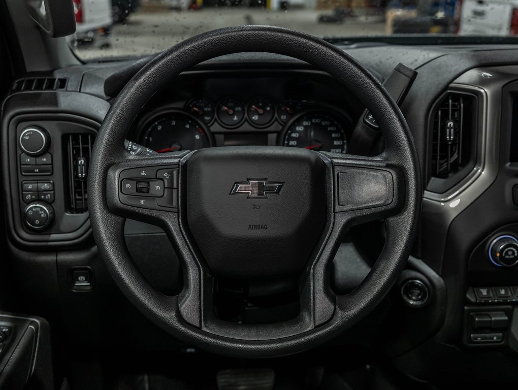 2026 Chevrolet SILVERADO 2500 4RM CUSTOM CREW in St-Jérôme, Quebec - 12 - w1024h768px