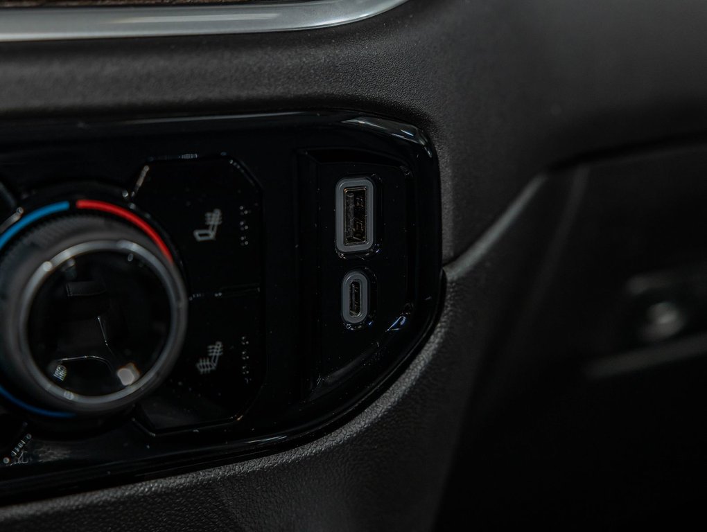 2026 Chevrolet SILVERADO 2500 HD in St-Jérôme, Quebec - 30 - w1024h768px