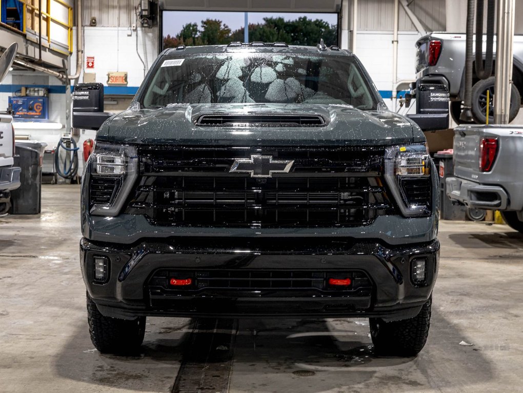 2026 Chevrolet SILVERADO 2500 HD in St-Jérôme, Quebec - 2 - w1024h768px