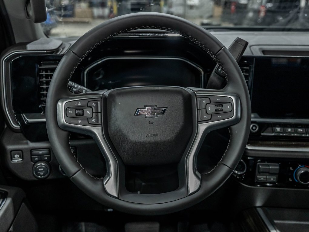 2026 Chevrolet SILVERADO 2500 HD in St-Jérôme, Quebec - 13 - w1024h768px