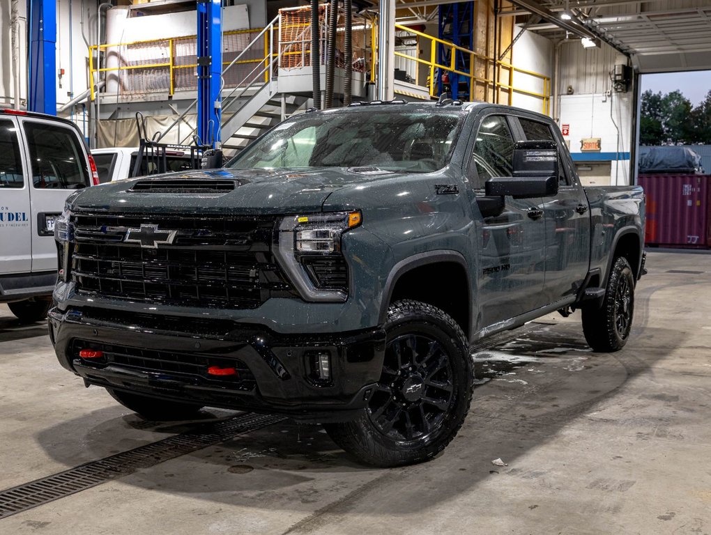 2026 Chevrolet SILVERADO 2500 HD in St-Jérôme, Quebec - 1 - w1024h768px