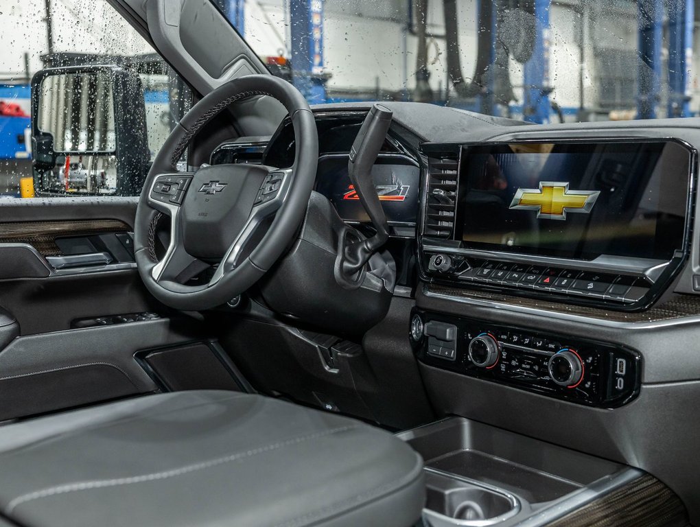 2026 Chevrolet SILVERADO 2500 HD in St-Jérôme, Quebec - 31 - w1024h768px