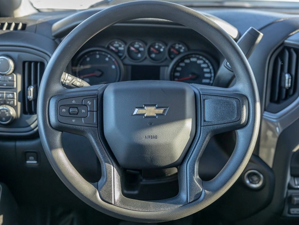 2024 Chevrolet SILVERADO 2500 HD in St-Jérôme, Quebec - 13 - w1024h768px