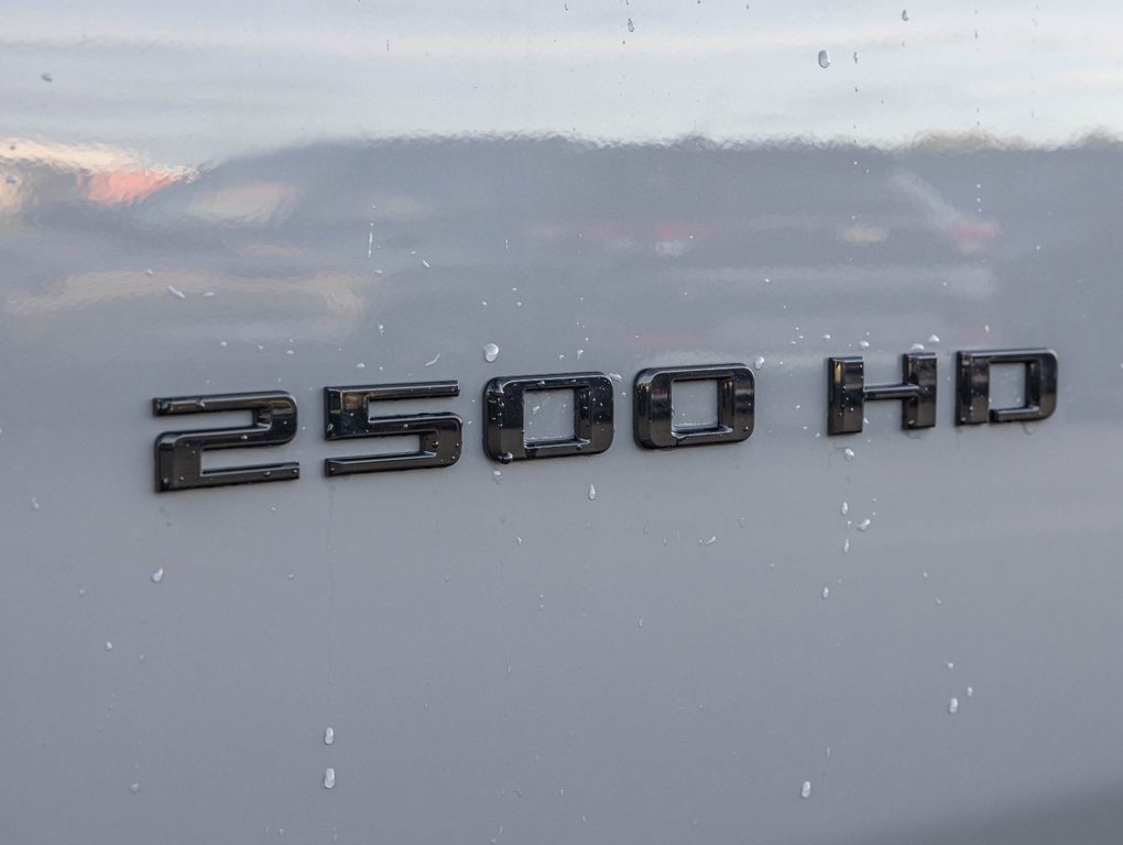 2024 Chevrolet SILVERADO 2500 HD in St-Jérôme, Quebec - 44 - w1024h768px