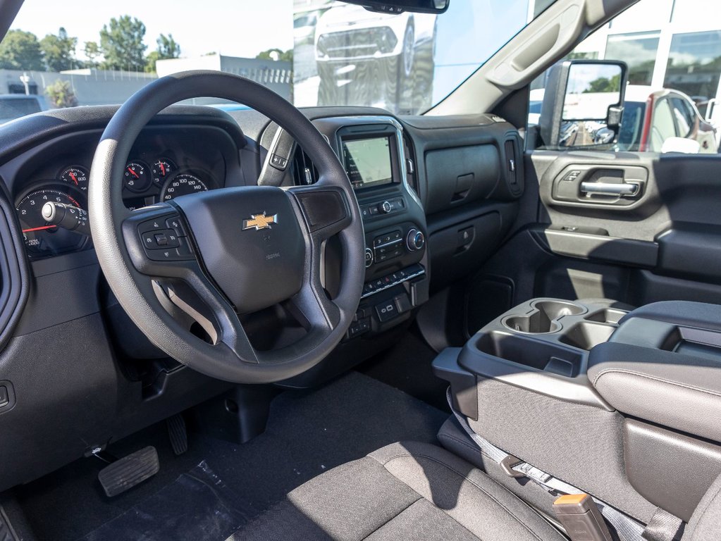 2024 Chevrolet SILVERADO 2500 HD in St-Jérôme, Quebec - 13 - w1024h768px