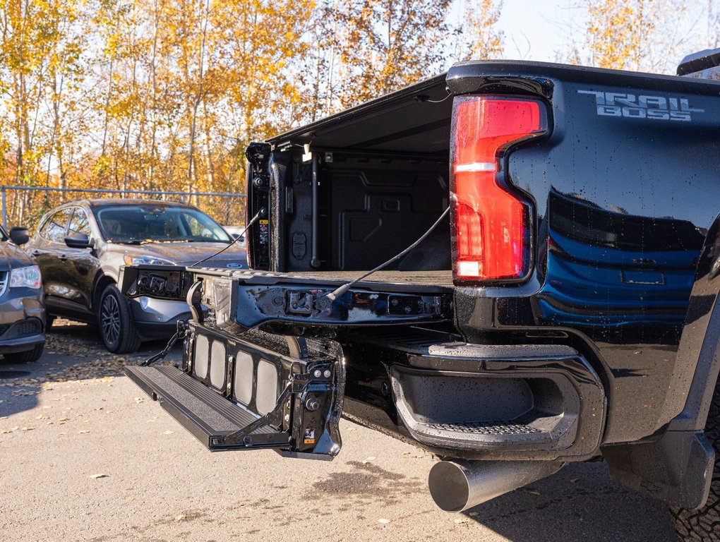 Chevrolet SILVERADO 2500 HD  2025 à St-Jérôme, Québec - 9 - w1024h768px