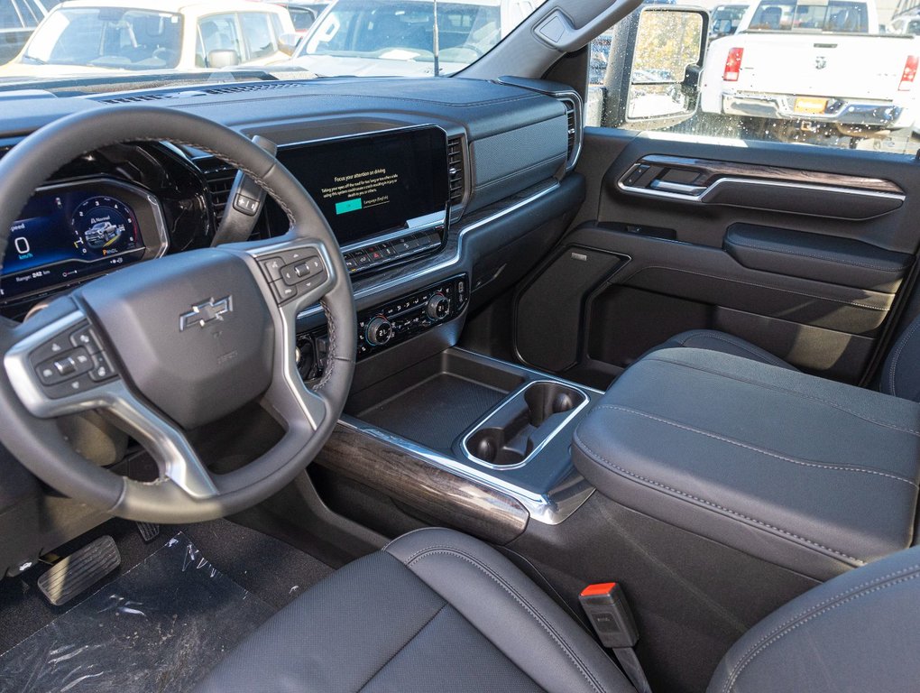 Chevrolet SILVERADO 2500 HD  2025 à St-Jérôme, Québec - 13 - w1024h768px