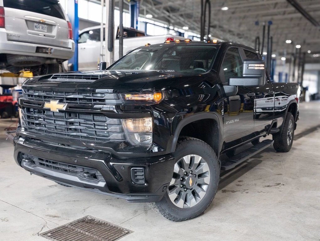 2025 Chevrolet SILVERADO 2500 HD in St-Jérôme, Quebec - 1 - w1024h768px