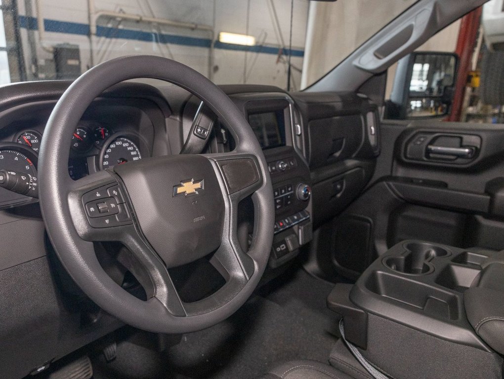 2025 Chevrolet SILVERADO 2500 HD in St-Jérôme, Quebec - 11 - w1024h768px