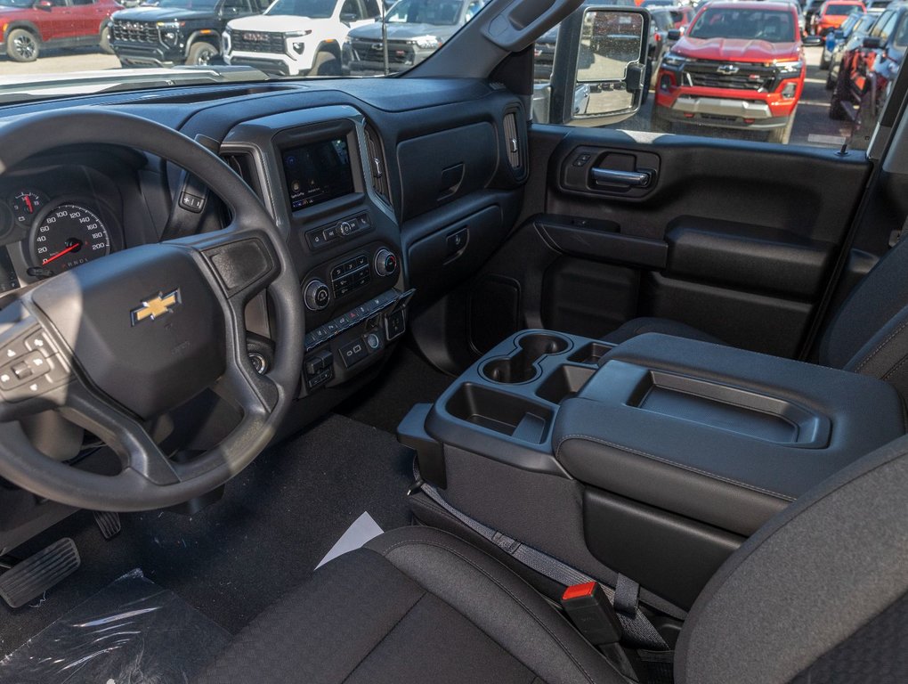 Chevrolet SILVERADO 2500 HD  2025 à St-Jérôme, Québec - 11 - w1024h768px