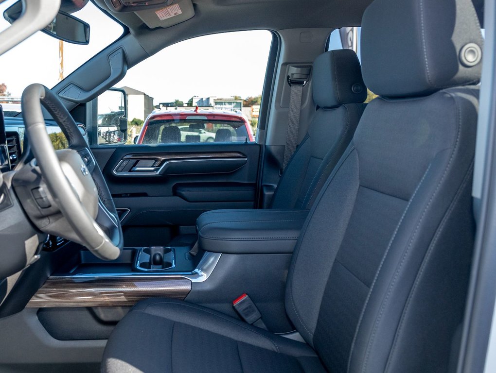 2025 Chevrolet SILVERADO 2500 HD in St-Jérôme, Quebec - 11 - w1024h768px