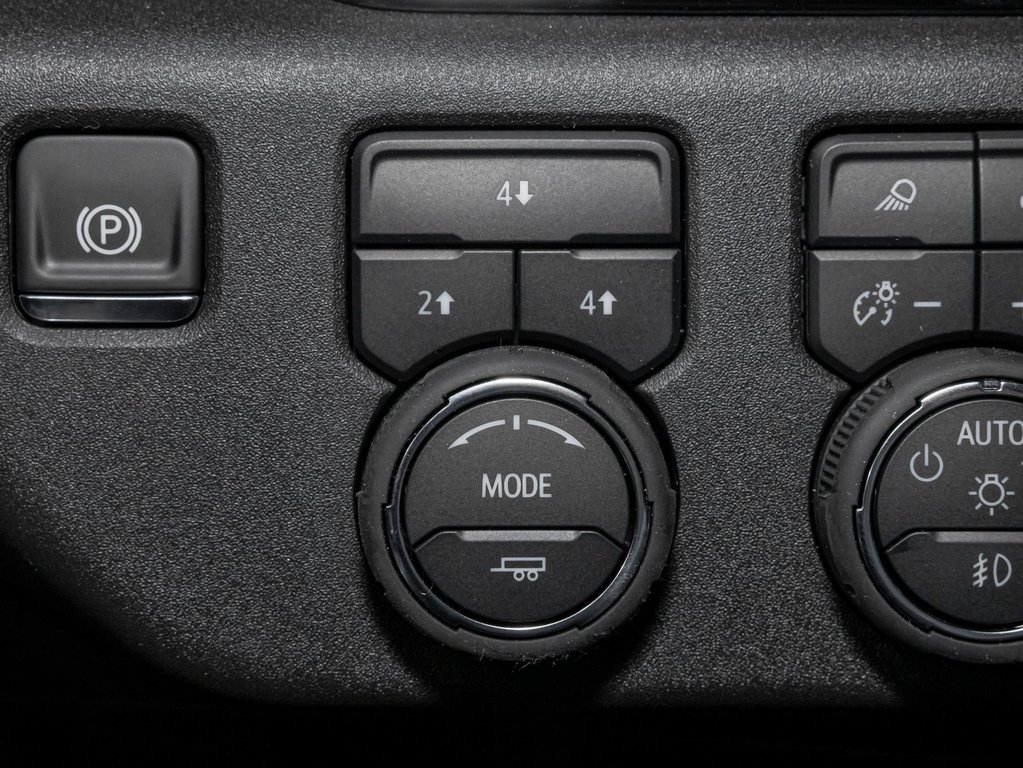 2025 Chevrolet SILVERADO 2500 HD in St-Jérôme, Quebec - 23 - w1024h768px