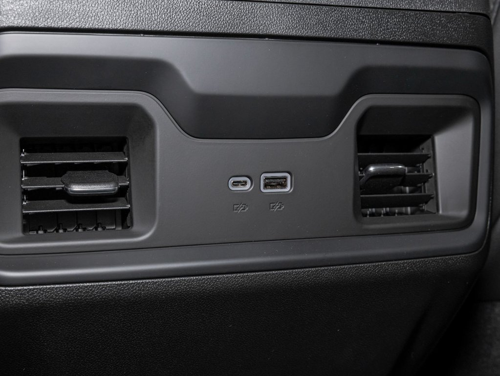 2025 Chevrolet SILVERADO 2500 HD in St-Jérôme, Quebec - 31 - w1024h768px