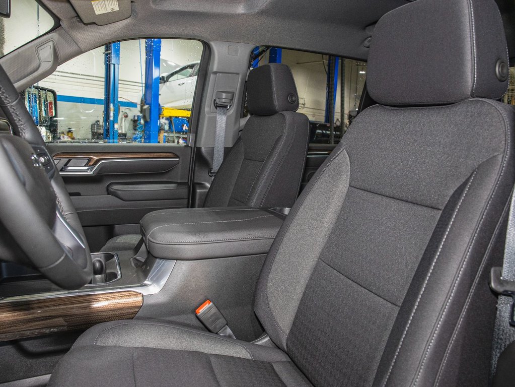 Chevrolet SILVERADO 2500 HD  2025 à St-Jérôme, Québec - 11 - w1024h768px