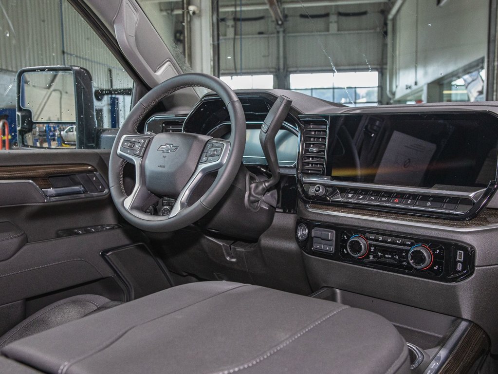 Chevrolet SILVERADO 2500 HD  2025 à St-Jérôme, Québec - 30 - w1024h768px