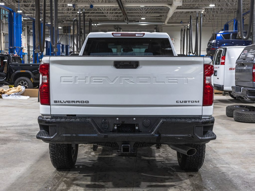 Chevrolet SILVERADO 2500 HD  2025 à St-Jérôme, Québec - 6 - w1024h768px