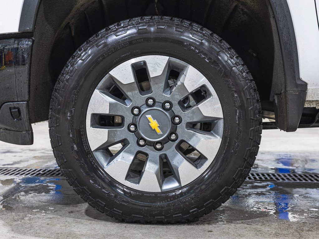 Chevrolet SILVERADO 2500 HD  2025 à St-Jérôme, Québec - 32 - w1024h768px