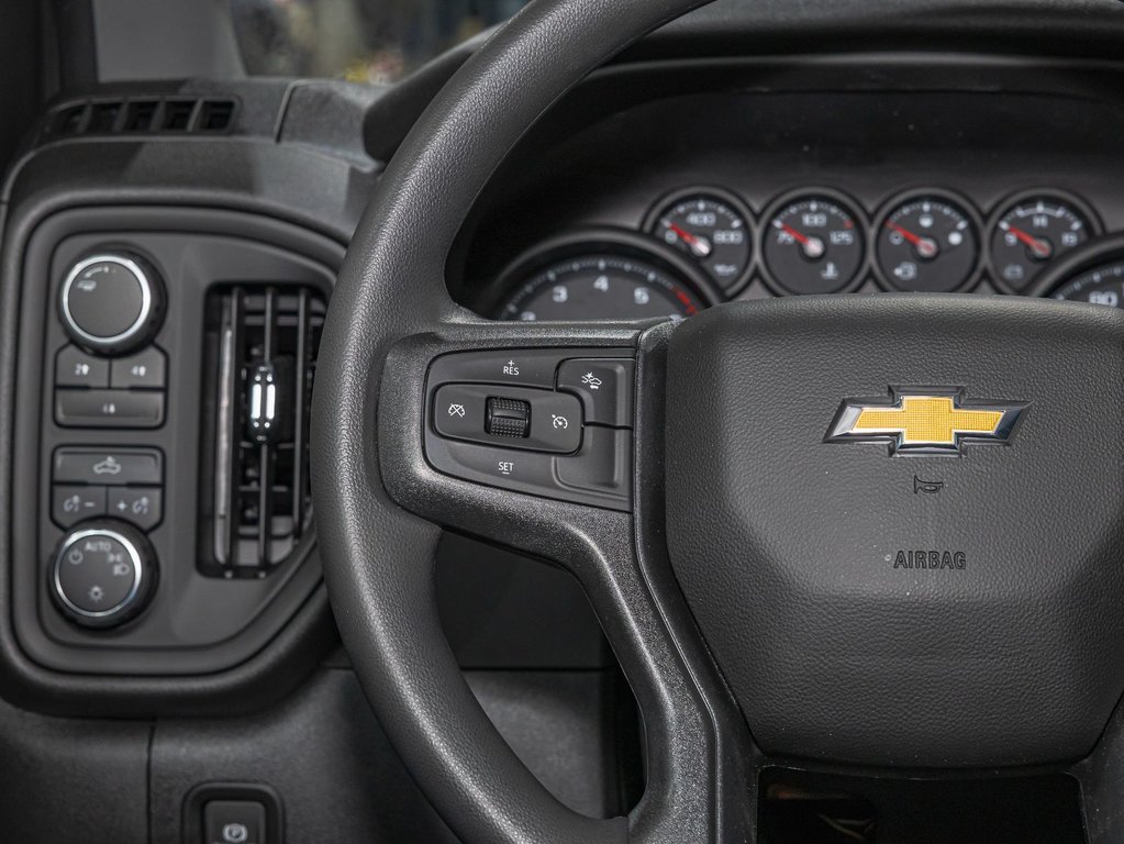Chevrolet SILVERADO 2500 HD  2025 à St-Jérôme, Québec - 13 - w1024h768px