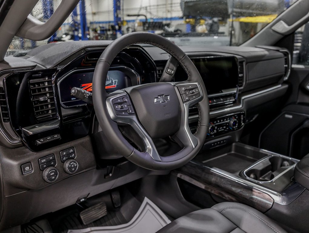 Chevrolet SILVERADO 2500 HD  2025 à St-Jérôme, Québec - 12 - w1024h768px