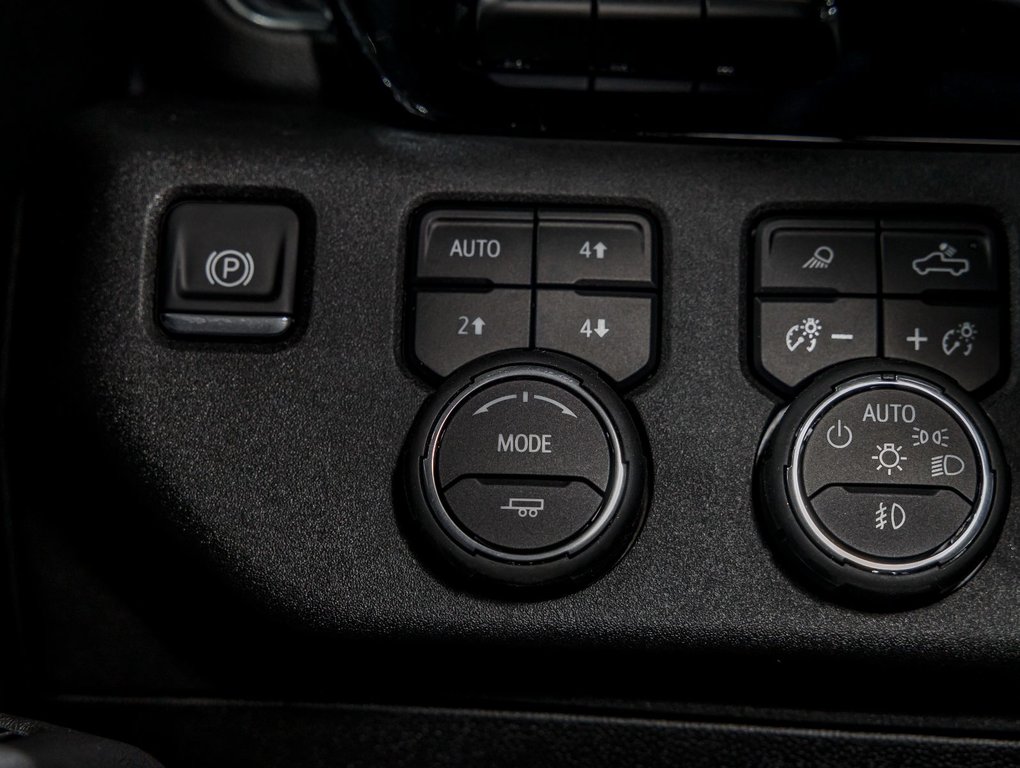 Chevrolet SILVERADO 2500 HD  2025 à St-Jérôme, Québec - 26 - w1024h768px