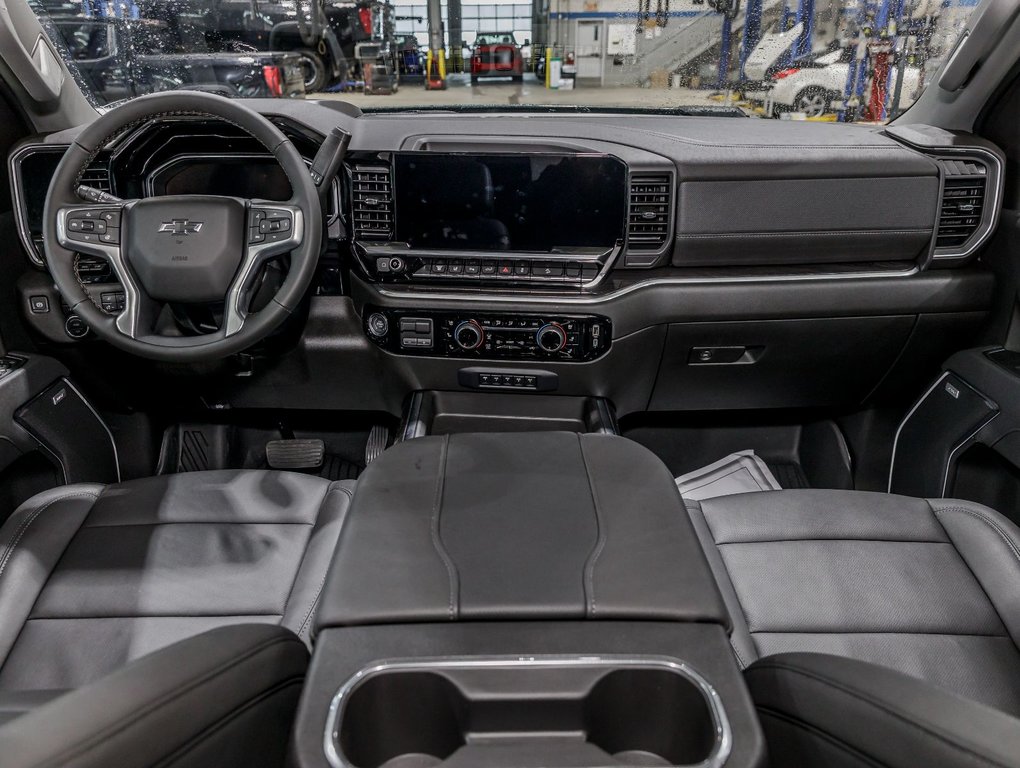 Chevrolet SILVERADO 2500 HD  2025 à St-Jérôme, Québec - 4 - w1024h768px