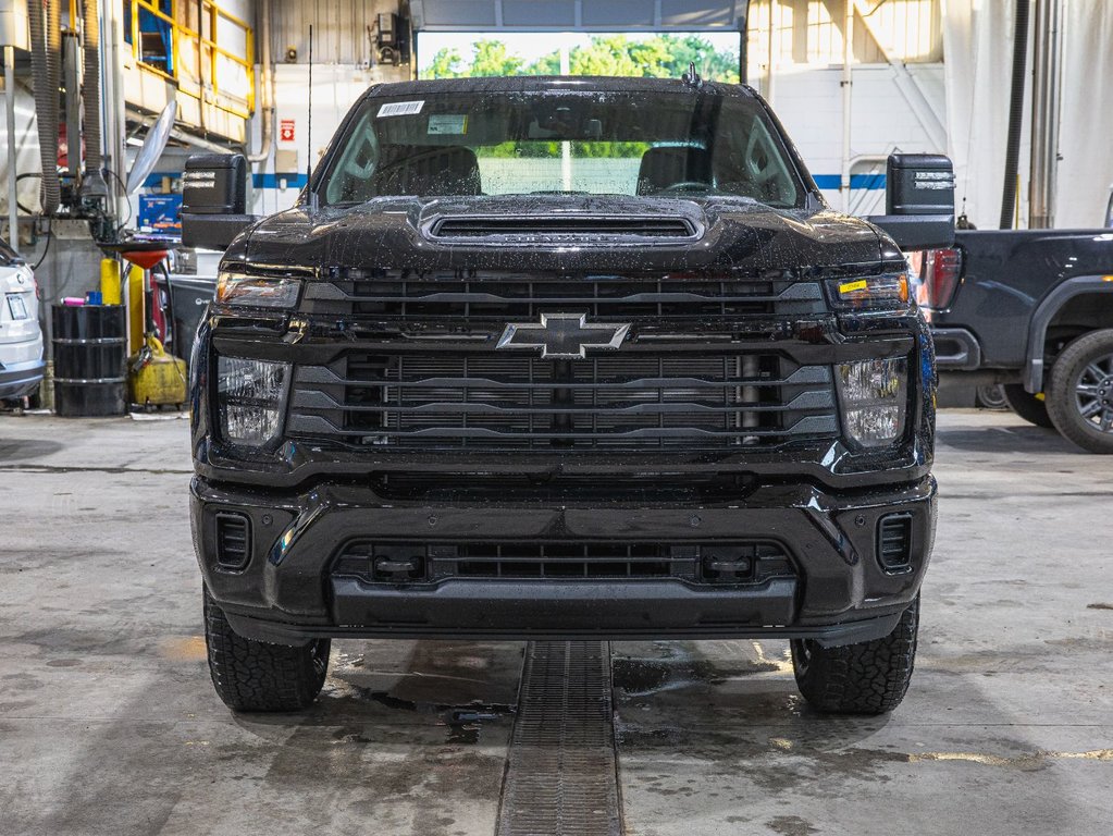 Chevrolet SILVERADO 2500 HD  2025 à St-Jérôme, Québec - 2 - w1024h768px