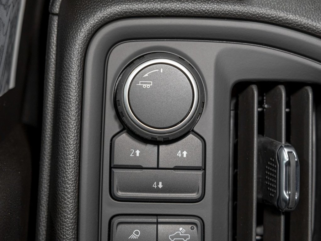Chevrolet SILVERADO 2500 HD  2025 à St-Jérôme, Québec - 20 - w1024h768px