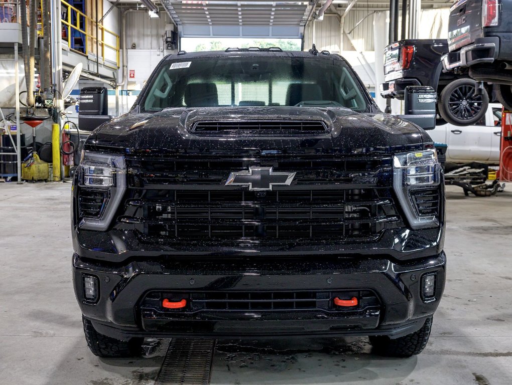 2025 Chevrolet SILVERADO 2500 HD in St-Jérôme, Quebec - 2 - w1024h768px