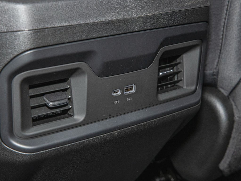 Chevrolet SILVERADO 2500 HD  2025 à St-Jérôme, Québec - 32 - w1024h768px