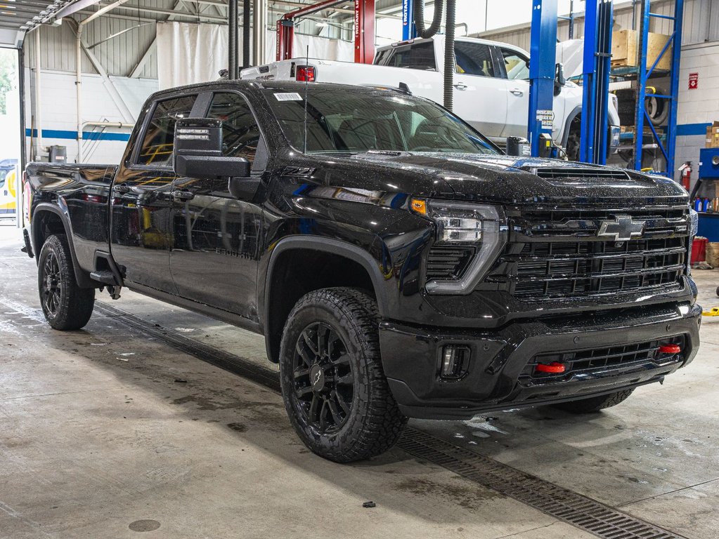 Chevrolet SILVERADO 2500 HD  2025 à St-Jérôme, Québec - 10 - w1024h768px
