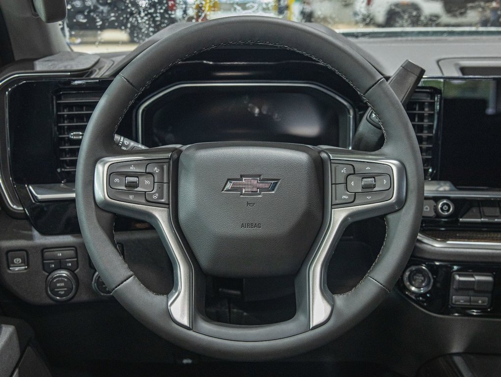 Chevrolet SILVERADO 2500 HD  2025 à St-Jérôme, Québec - 13 - w1024h768px